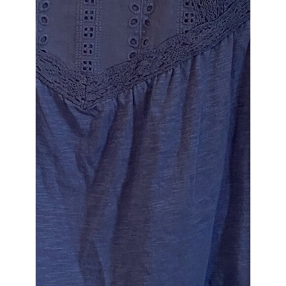 Blue Crochet Lace Detail Sleeveless Top With Adjustable Straps By Rewind - Women - Picture 6 of 13